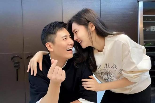 “完美曲线女王”亚历珊德拉·达达里奥写真赏，让你领略真正的性感与优雅！